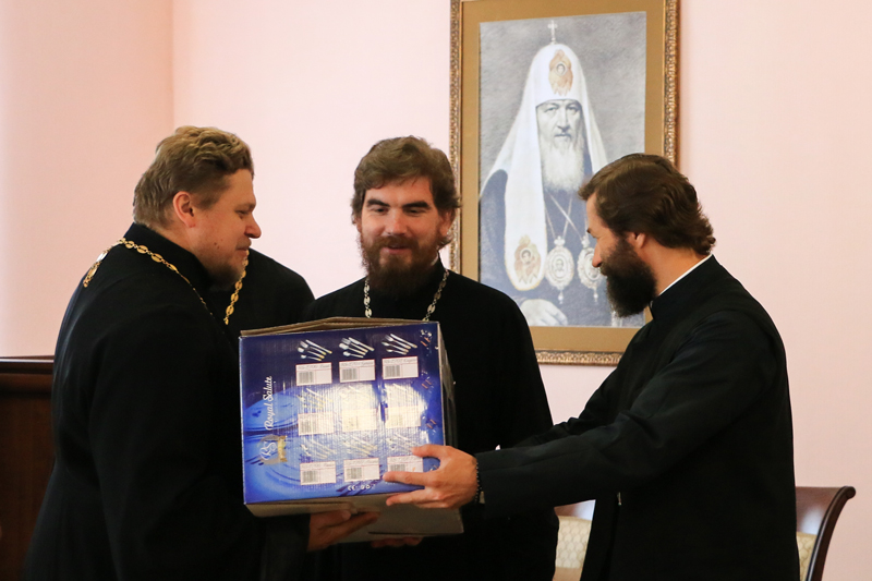 Клирики Россошанской епархии поздравили своего Архипастыря с Днем Рождения