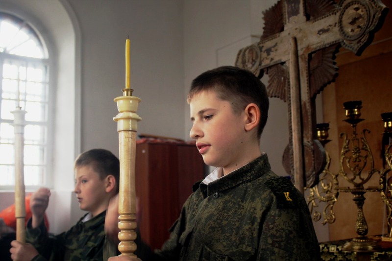 В Гороховке продолжается подготовка кадетов к несению храмовых послушаний