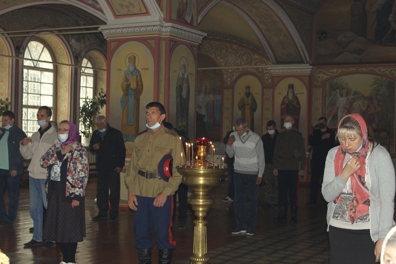  В Михайло-Архангельском храме в день памяти Александра Невского совершили богослужения и просветительские мероприятия