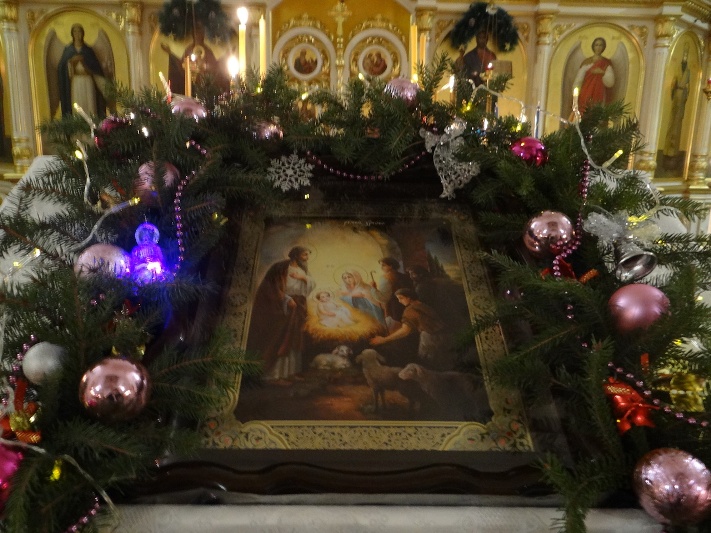 В светлый праздник Рождества Христова в Свято-Тихоновском храме состоялось торжественное богослужение