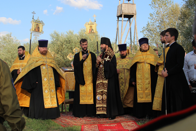 Глава Россошанской епархии посетил IX Всероссийский фестиваль казачьего творчества «Казачье братство»