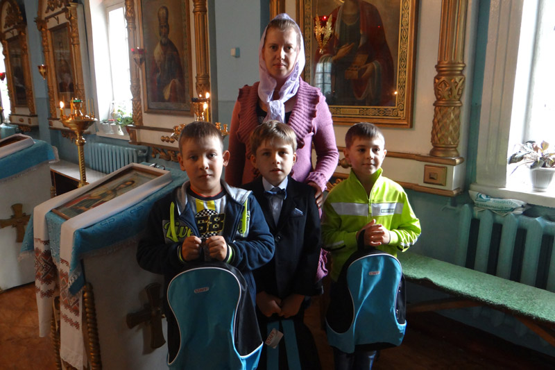 В Острогожском благочинии подведены итоги благотворительной акции «Собери ребенка в школу»