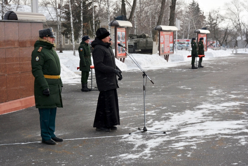 Руководитель епархиального отдела принял участие в приведении к воинской присяге курсантов войсковой части Острогожска