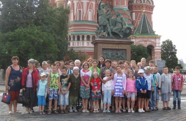 Для воспитанников Казанского храма и их родителей была организована поездка в Москву