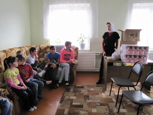 Матушка Ирина Ельчанинова посетила детей, находящихся в Богучарском социально-реабилитационном центре для несовершеннолетних