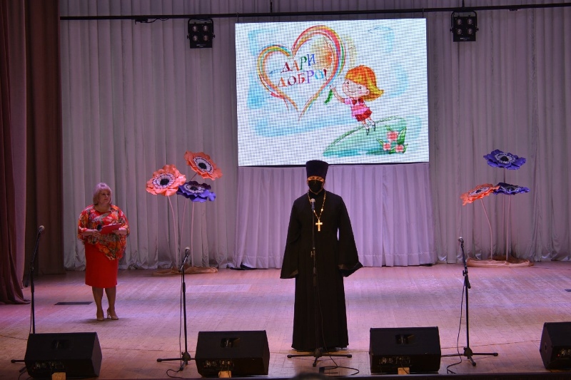 В Международный день инвалидов в Павловске прошел концерт и благотворительная акция