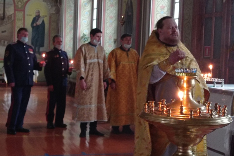 В день памяти жертв геноцида казаков в Острогожске совершили панихиду