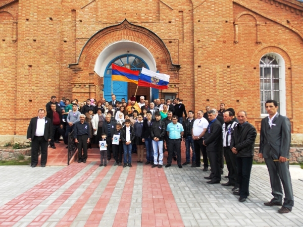 В Верхнем Мамоне представители армянской диаспоры почтили память своих соотечественников