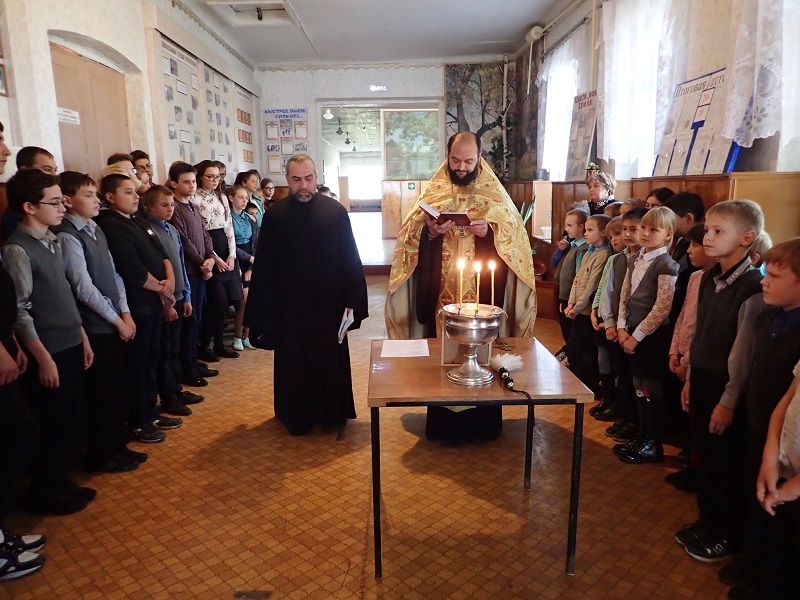 Молебен в общеобразовательной школе села Белогорье