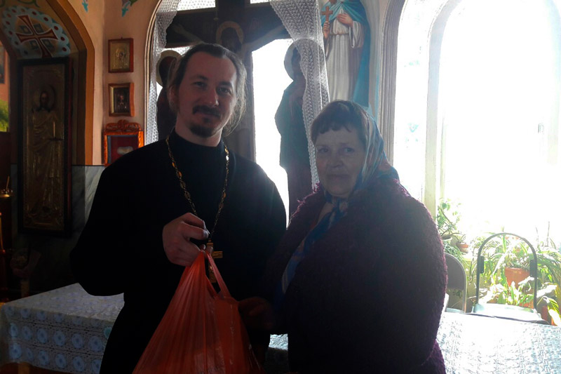 Посещение многодетных прихожан Покровского храма