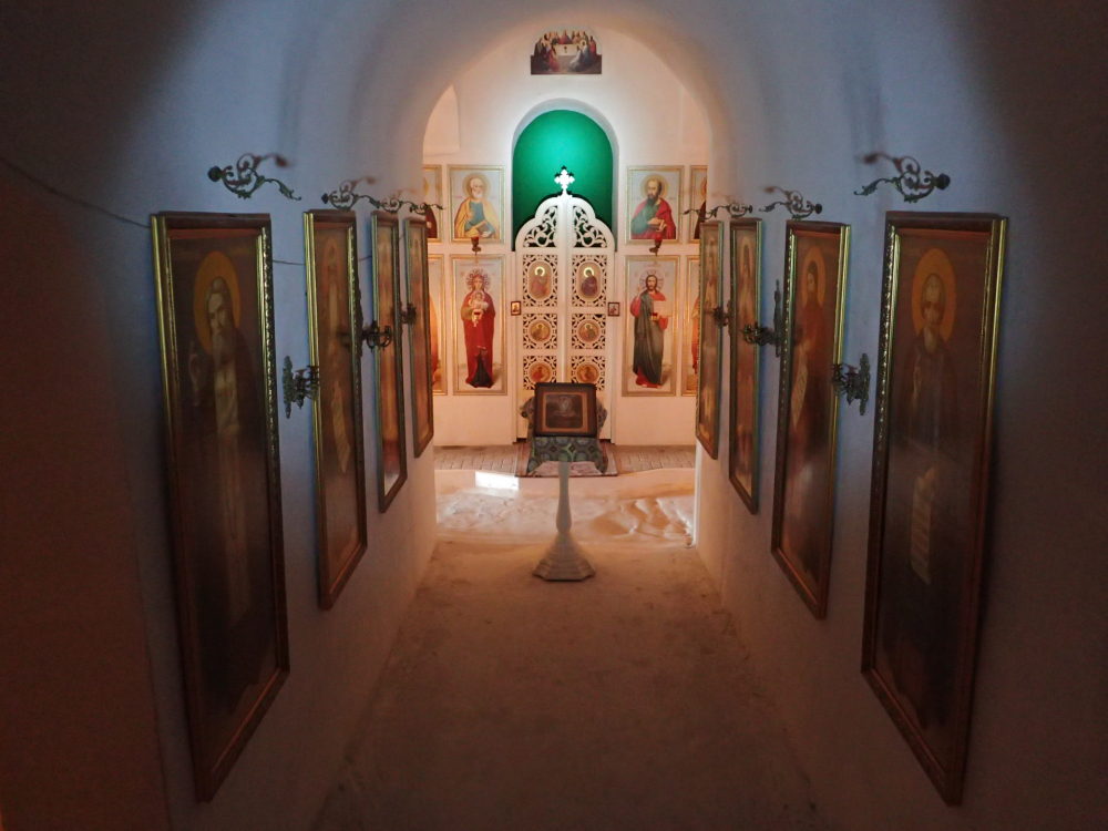 Пещерный храм святого благоверного князя Александра Невского Воскресенского Белогорского мужского монастыря