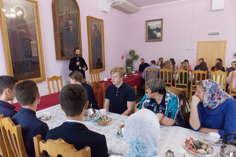 Правящий Архиерей встретился с православной молодежью