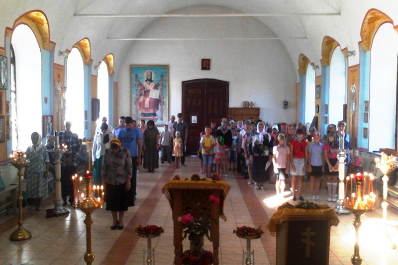 Молебен перед началом учебного года в Покровском храме с. Осиковка