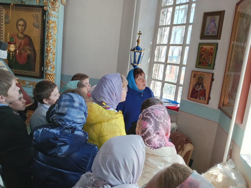В Казанском храме прошла экскурсия для учеников СОШ № 2 поселка Каменка
