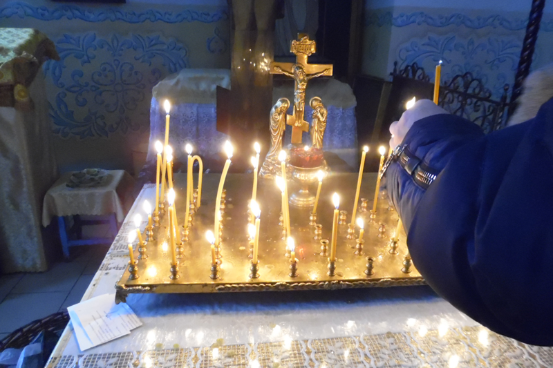 В Богучарском храме вознесли молитву о жертвах ДТП
