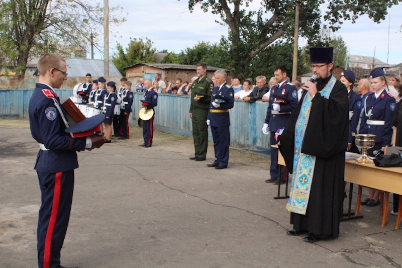 В Острогожском филиале Горожанского казачьего кадетского корпуса состоялась традиционная торжественная линейка