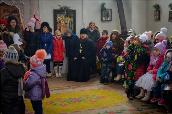 В Гороховском храме прошел детский Рождественский праздник