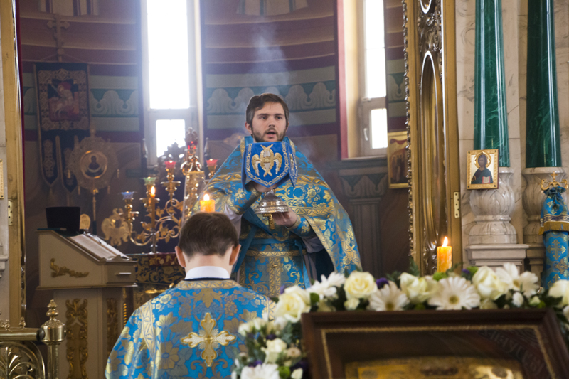 Праздничная Божественная литургия в кафедральном соборе г. Россошь
