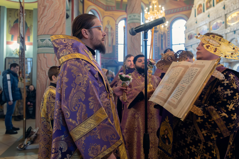 В канун Недели Торжества Православия Преосвященнейший епископ Дионисий совершил всенощное бдение в Ильинском кафедральном соборе