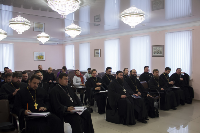 Рабочее совещание в управлении Россошанской епархии