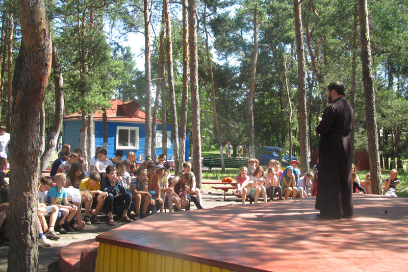 Беседа с детьми в лагере