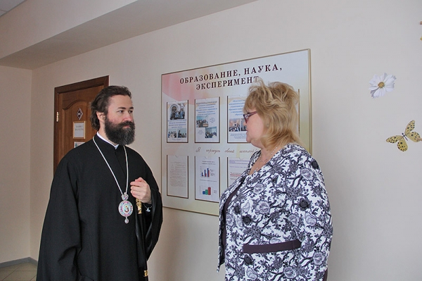 Епископ Россошанский и Острогожский Андрей посетил приходы в Кантемировском районе