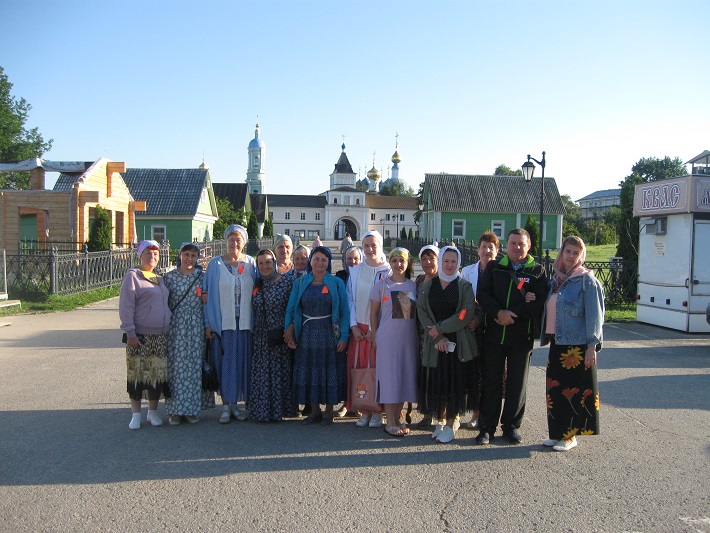 Паломники из благочиния посетили калужские монастыри