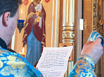 В праздник Похвалы Божией Матери епископ Дионисий совершил Божественную литургию в Успенском храме с. Верхний Мамон