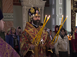 Глава Россошанской епархии совершил Божественную литургию и Чин омовения ног