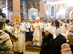 Глава Россошанской епархии совершил торжественное богослужение в Святую ночь Рождества Христова
