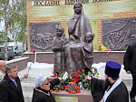 Открытие мемориала женщине-матери и детям войны в Каменке