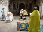 В Купянке в престольный праздник храма Архистратига Михаила совершили молебное пение и крестный ход