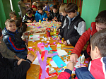 12 апреля, в Лазареву субботу в церковно-приходской школе при Троицком храме районного поселка Кантемировка состоялся «мастер-класс по обучению народным ремеслам»