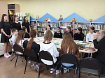 В библиотеке Заброденского ДК состоялась беседа с учащимися местной СОШ