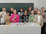 В Верхнемамонской школе состоялся мастер-класс по витражной росписи "Пасхальный сувенир"