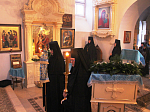 Епископ Россошанский и Острогожский Андрей совершил Божественную литургию в Спасском Костомаровском женском монастыре