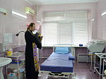 Священнослужитель совершил молебен перед Феодоровской иконой Божией Матери в родильном отделении Павловской ЦРБ