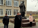 Настоятель храма с. Морозовка принял участие в митинге посвященном Дню неизвестного солдата 