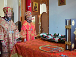 Епископ Вениамин и епископ Андрей совершили Вечерню в Воскресенском кафедральном соборе города Борисова