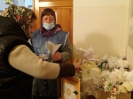 В праздник Воздвижения в храмах Острогожска прошла акция «Белый цветок»