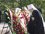 Архиереи возложили венок к могиле Неизвестного солдата на площади Победы г. Воронежа