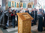 Россошанцы приобщились Святых Таинств за литургией Преждеосвященных Даров