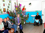 Иерей Сергий посетил психоневрологический интернат с Рождественским поздравлением