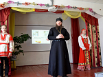 Благочинный принял участие в праздничном мероприятии в Верхнемамонской школе, посвященном Дню славянской письменности и культуры