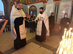 В родительскую субботу в Ильинском кафедральном соборе совершили вечернее заупокойное богослужение