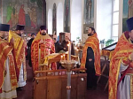 В Вознесенском храме в приделе великомученницы Варвары совершили торжественное богослужение в честь престольного праздника