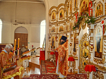 В день памяти перенесения мощей святителя Николая из Мир Ликийских в Бари в Свято-Митрофановском храме совершили праздничные богослужения