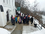 Группа переселенцев с Донбасса посетила Белогорский мужской монастырь