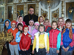 8 мая храм в честь апостолов Петра и Павла села Петропавловка посетили дети, творческие работы которых участвовали в конкурсе «Пасхальная радость»