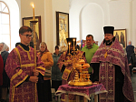 В Свято-Тихоновском соборном храме совершили чин Воздвижения Креста Господня